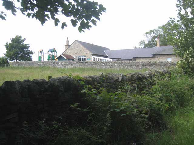 File:Whitfield C of E Primary School - geograph.org.uk - 886625.jpg