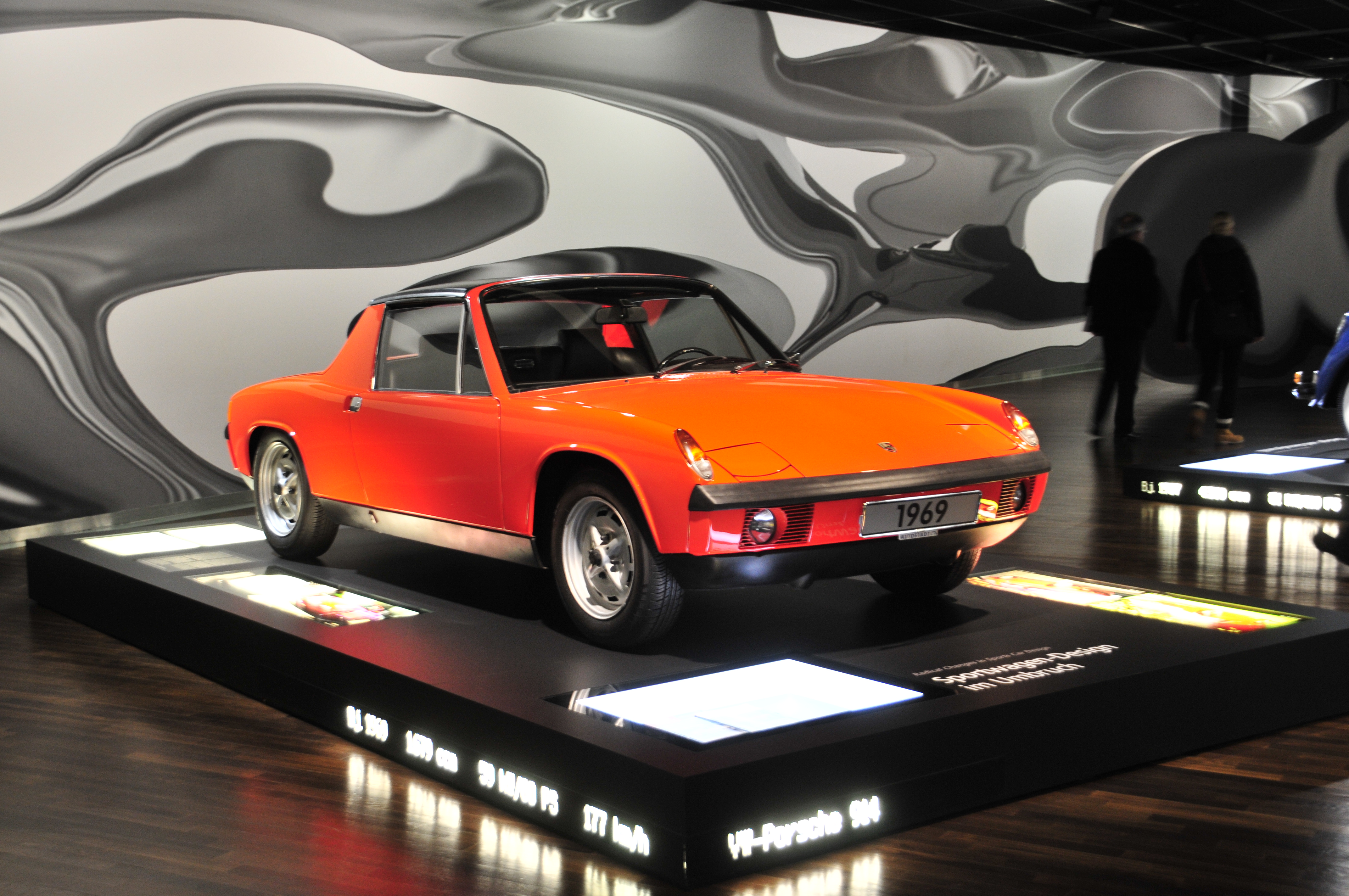 Реклама Порше 914