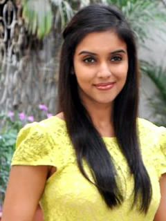 asin in yellow dress