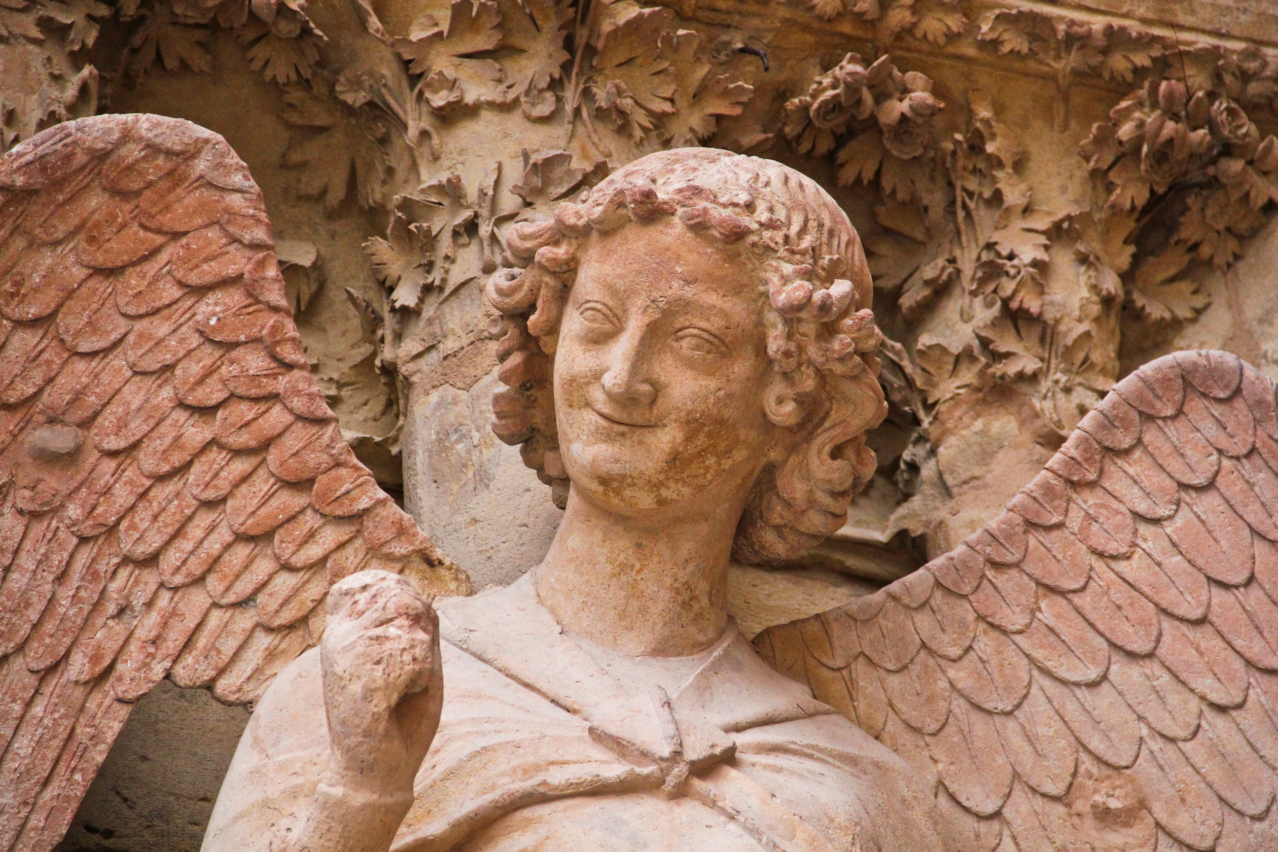 happy angel statue