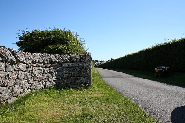 File:Avenue leading to Embo House. - geograph.org.uk - 226453.jpg