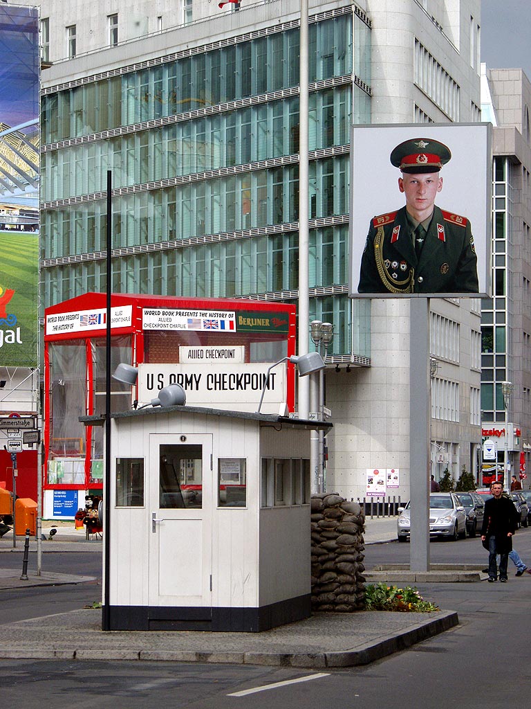 Réplica del Checkpoint Charlie