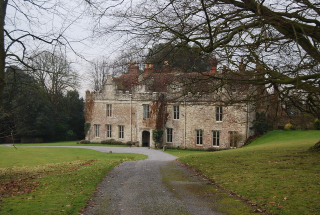 File:Boughton Monchelsea Place - geograph.org.uk - 1157612.jpg