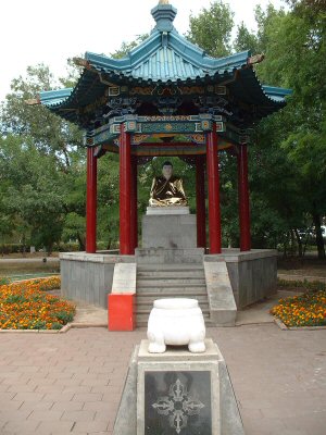 Fil:Buddha Kalmykia.JPG