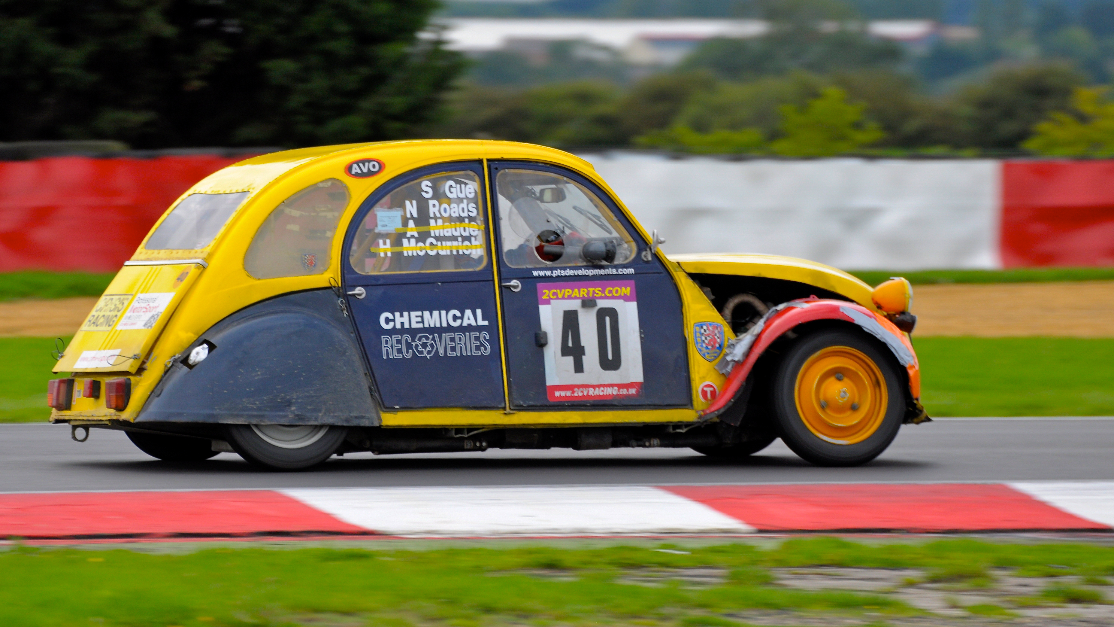 Citroen 2cv fourgonnette Ferrari