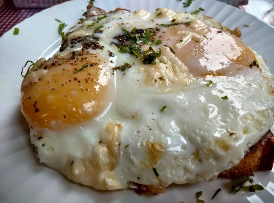 Switch up your breakfast game with Eggs Kejriwal Recipe from MSN