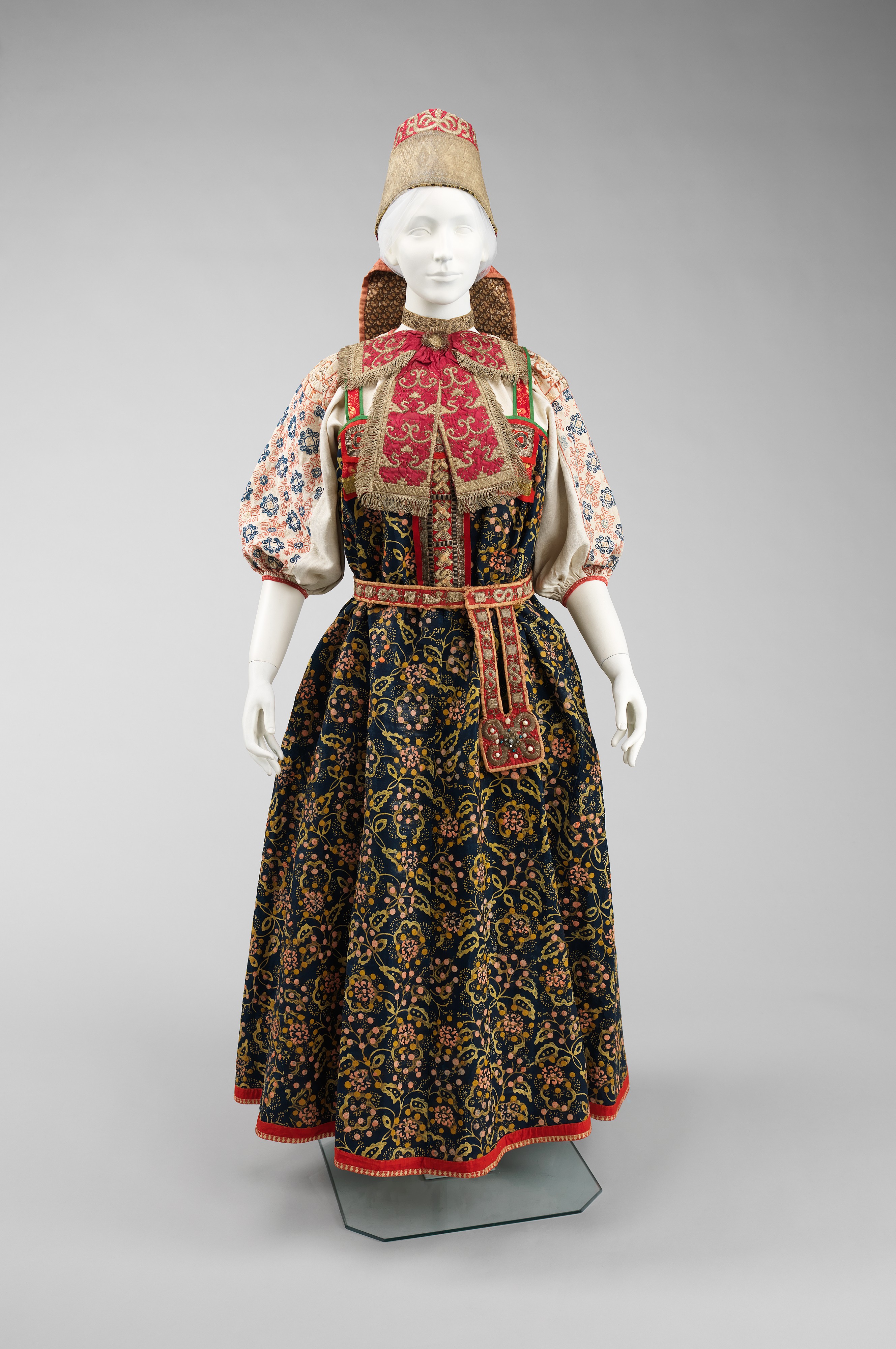 File:Ensemble - MET 2009.300.3000a–e.jpg - Wikipedia