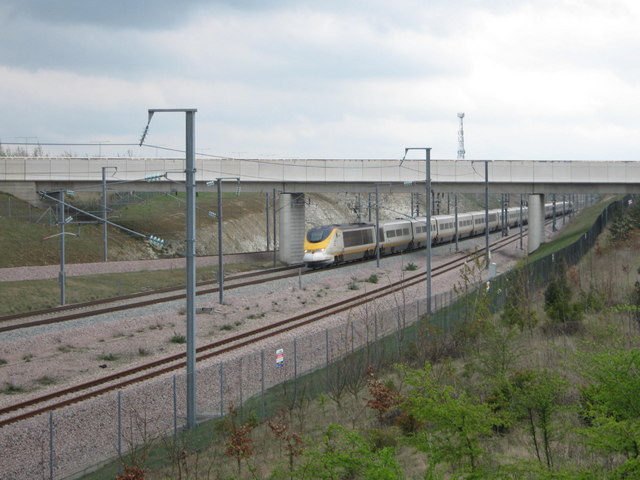 File:Eurostar on CTRL under bridge - geograph.org.uk - 1250745.jpg