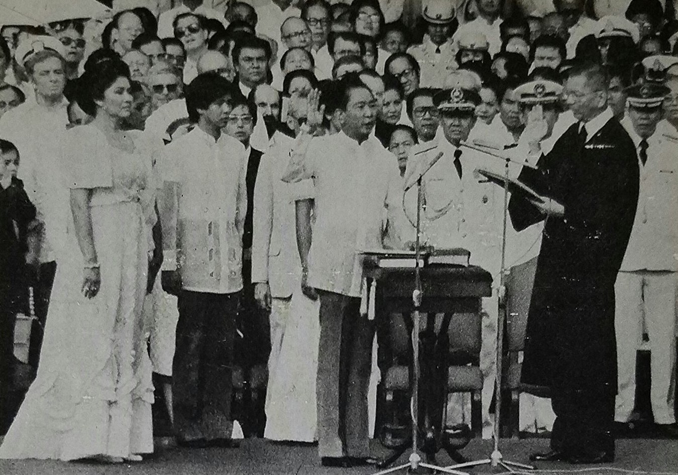 FerdinandMarcos1981Oath.jpg