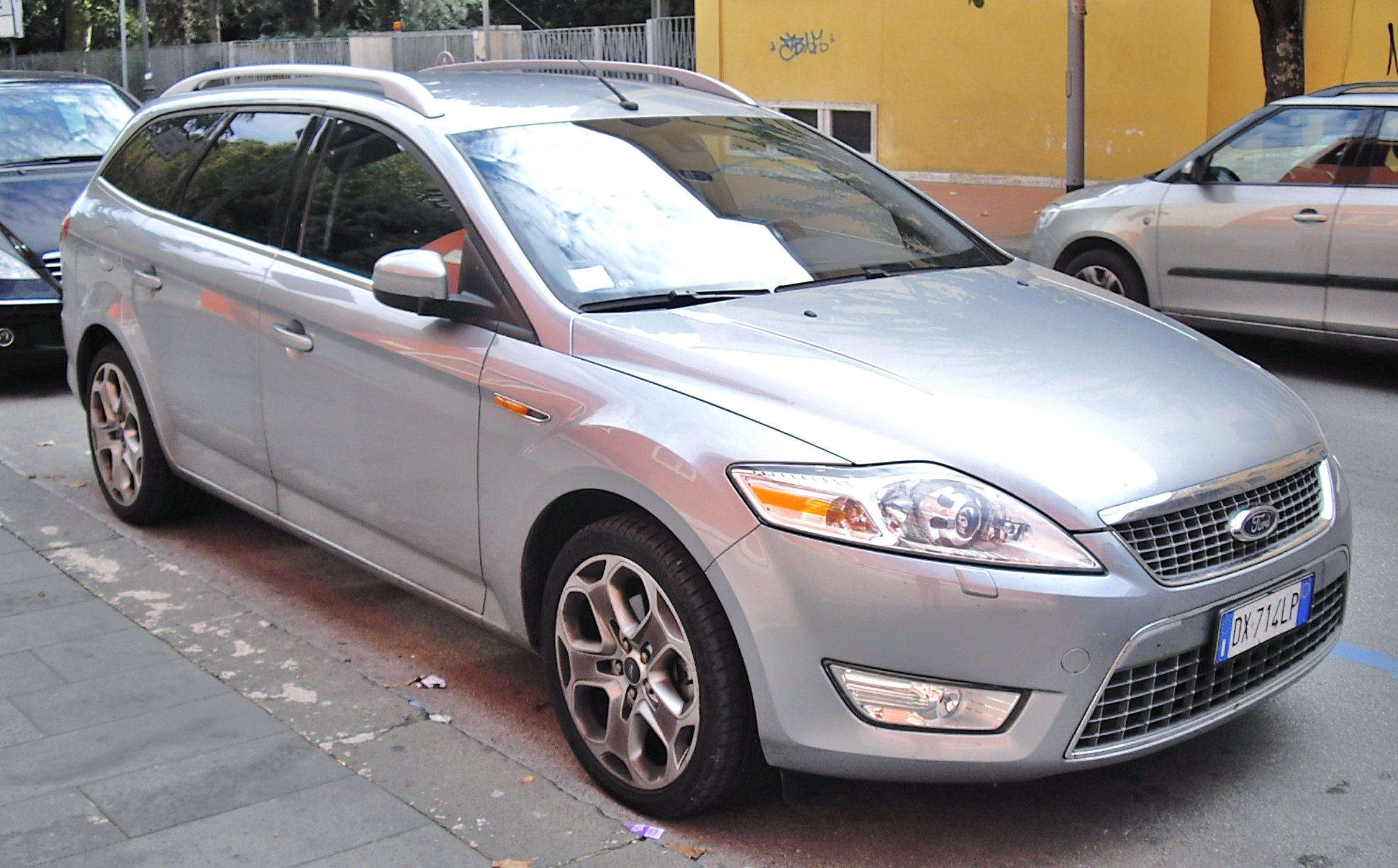 File:Ford Mondeo Station Wagon 2009.jpg - Wikimedia Commons