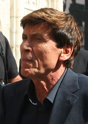 File:Gianni Morandi.jpg