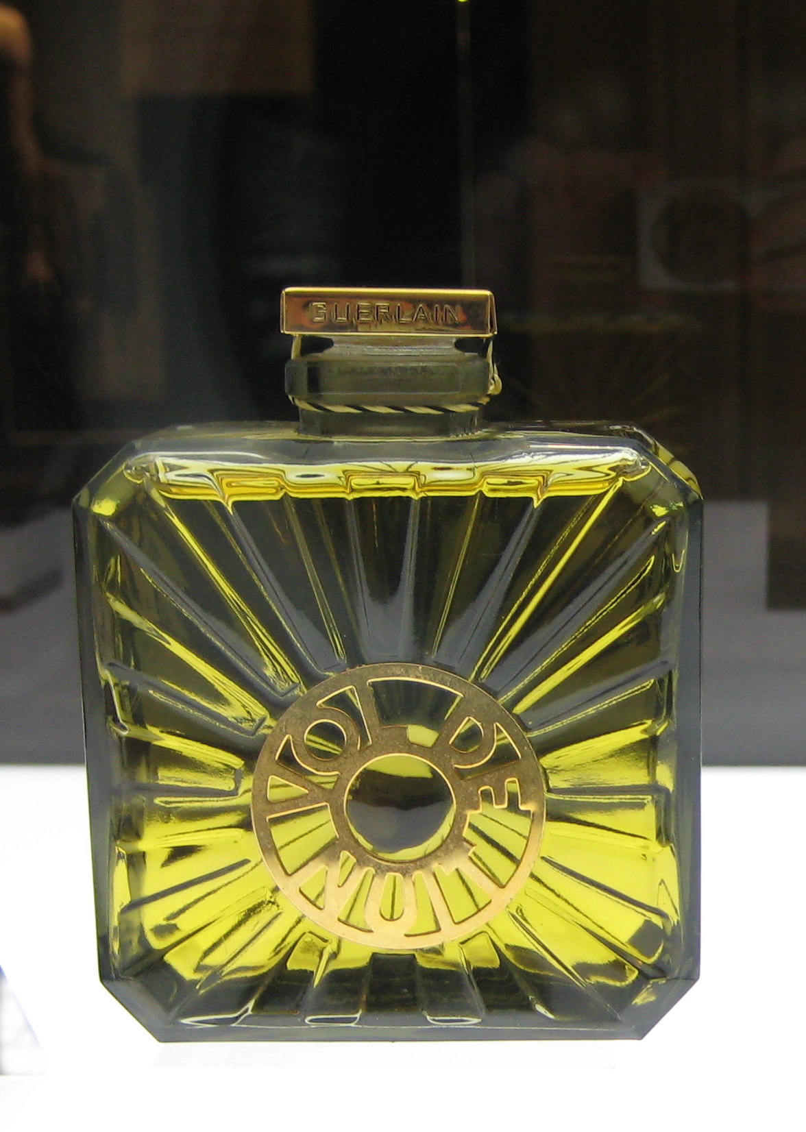 Vol de nuit (parfum) — Wikipédia