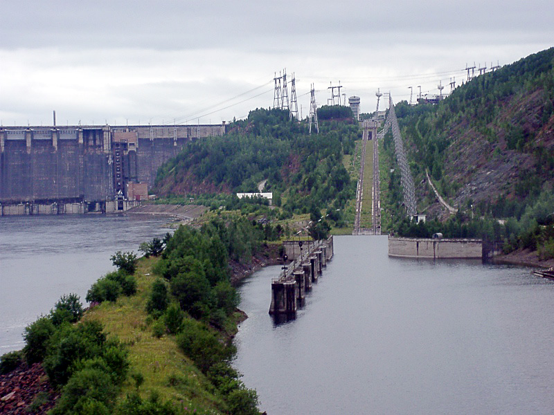 File:Inclined plane at Krasnoyarsk, on the Yenisie River.jpg