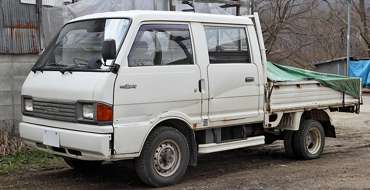 Bongo brawny. Мазда Бонго 90. Mazda Bongo 1983 грузовик. Мазда Bongo Brawny. Мазда Бонго Брауни.