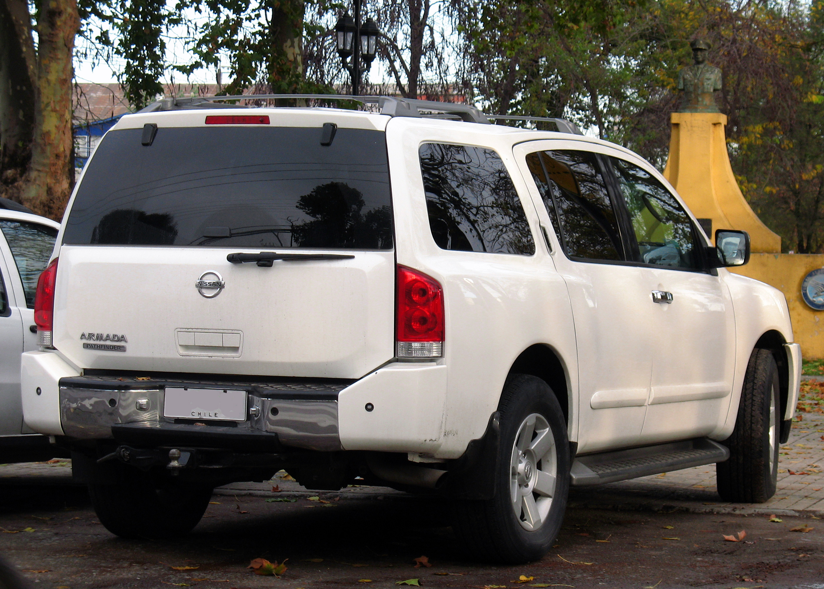 File Nissan Pathfinder Armada 5.6 2004 38883116700 .jpg