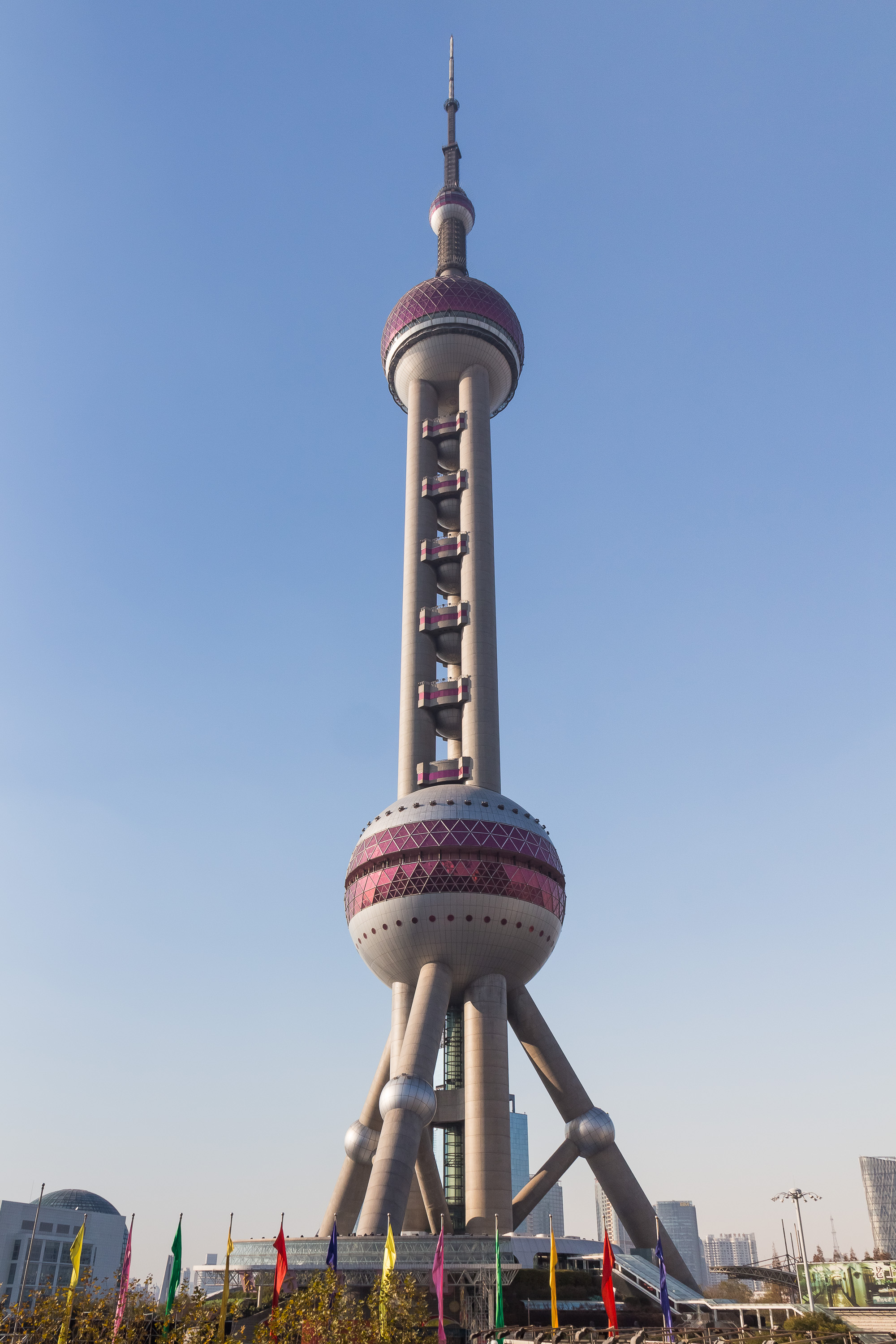 Oriental Pearl Tower - Wikipedia