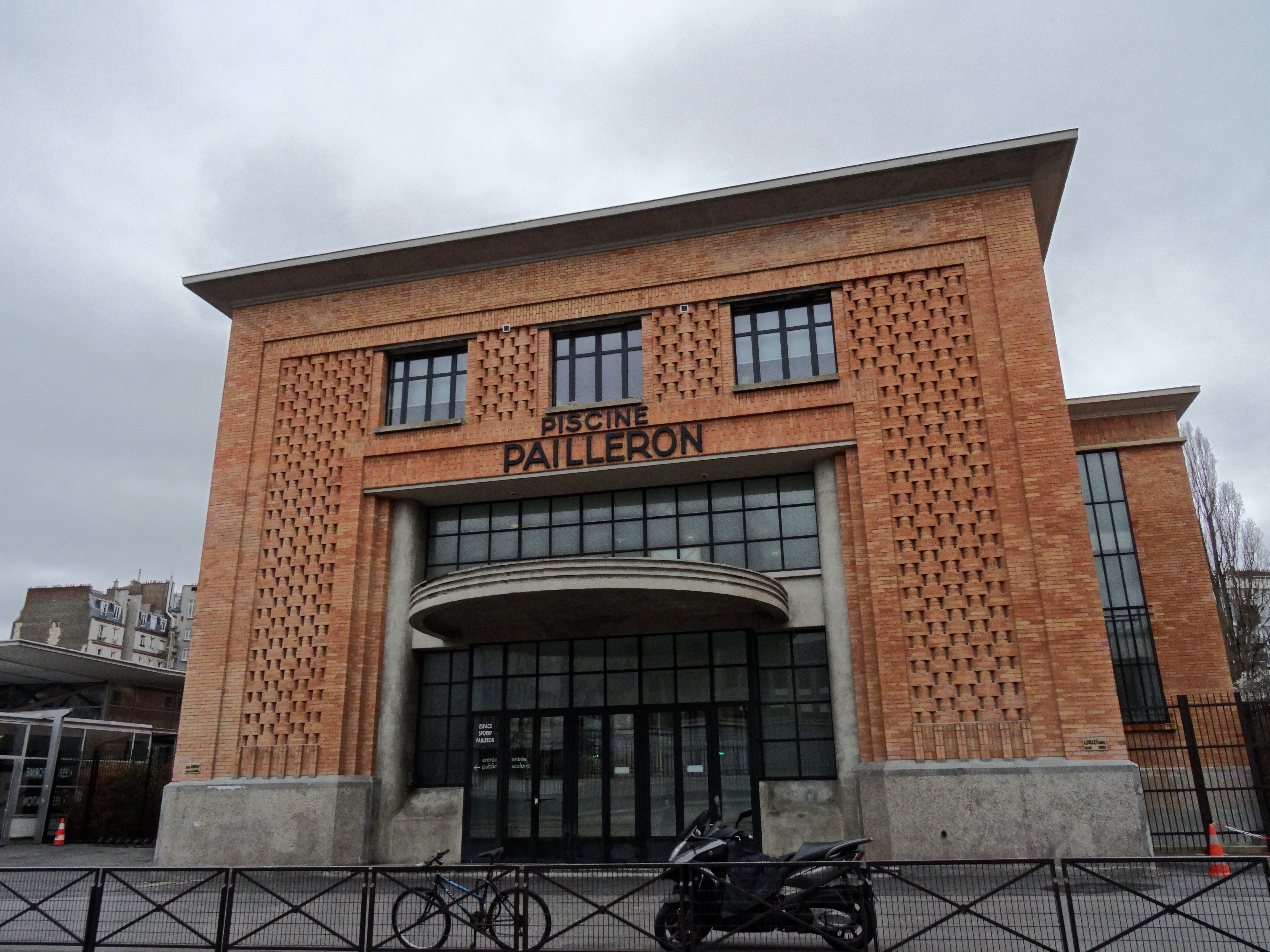 Filepiscine Pailleron Paris 21 February 2016jpg Wikimedia Commons