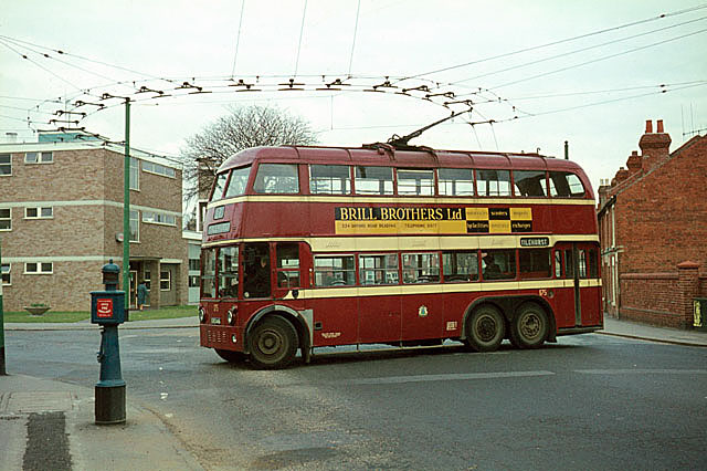 File:Reading Trolleybus at Three Tuns.jpg