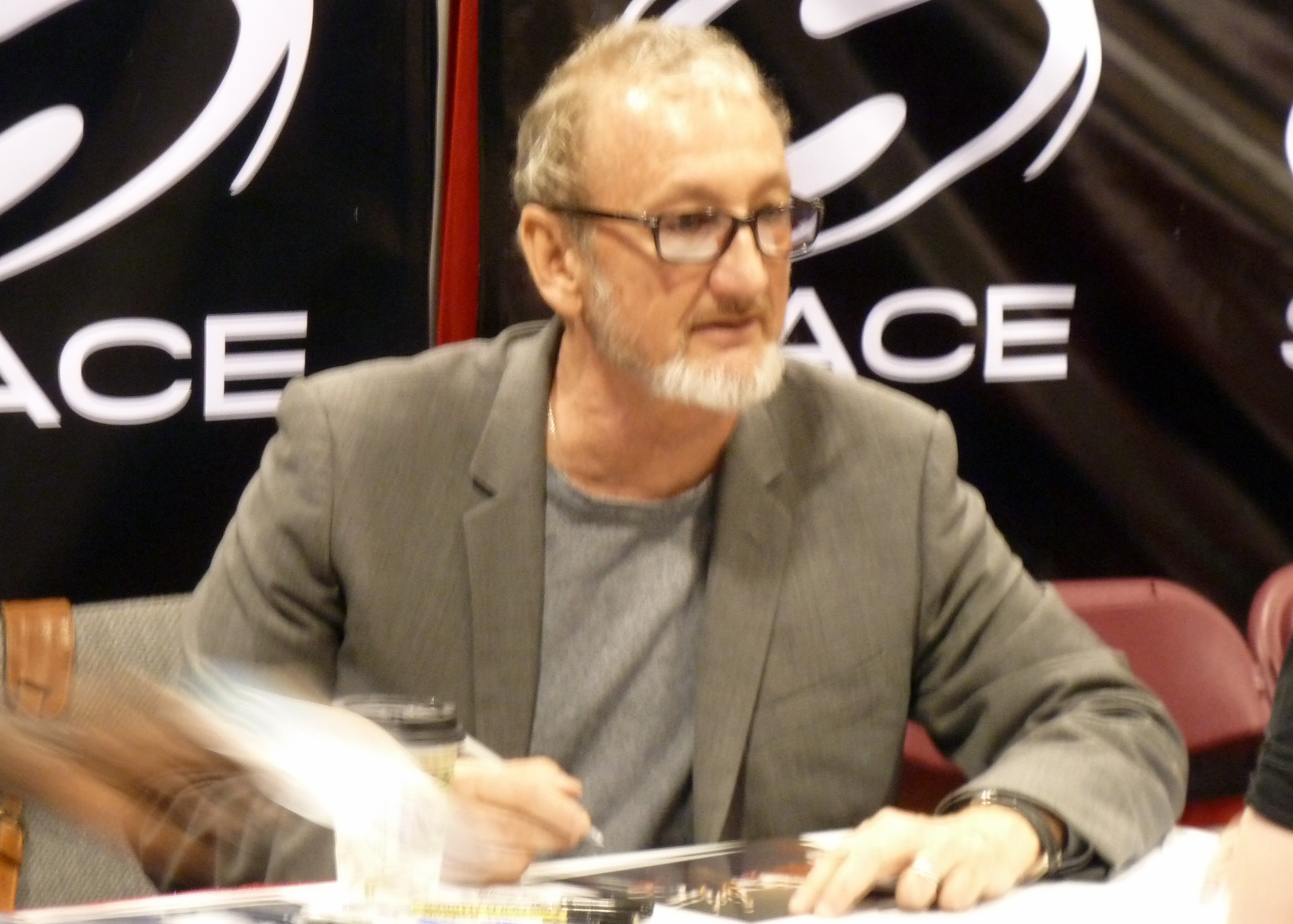 Robert Englund - Wikipedia