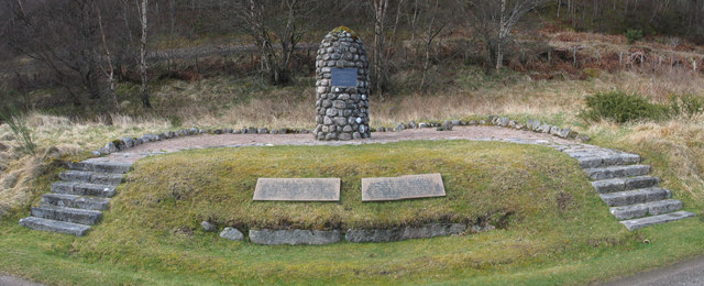 File:Sir John Macdonald Memorial - geograph.org.uk - 985642.jpg