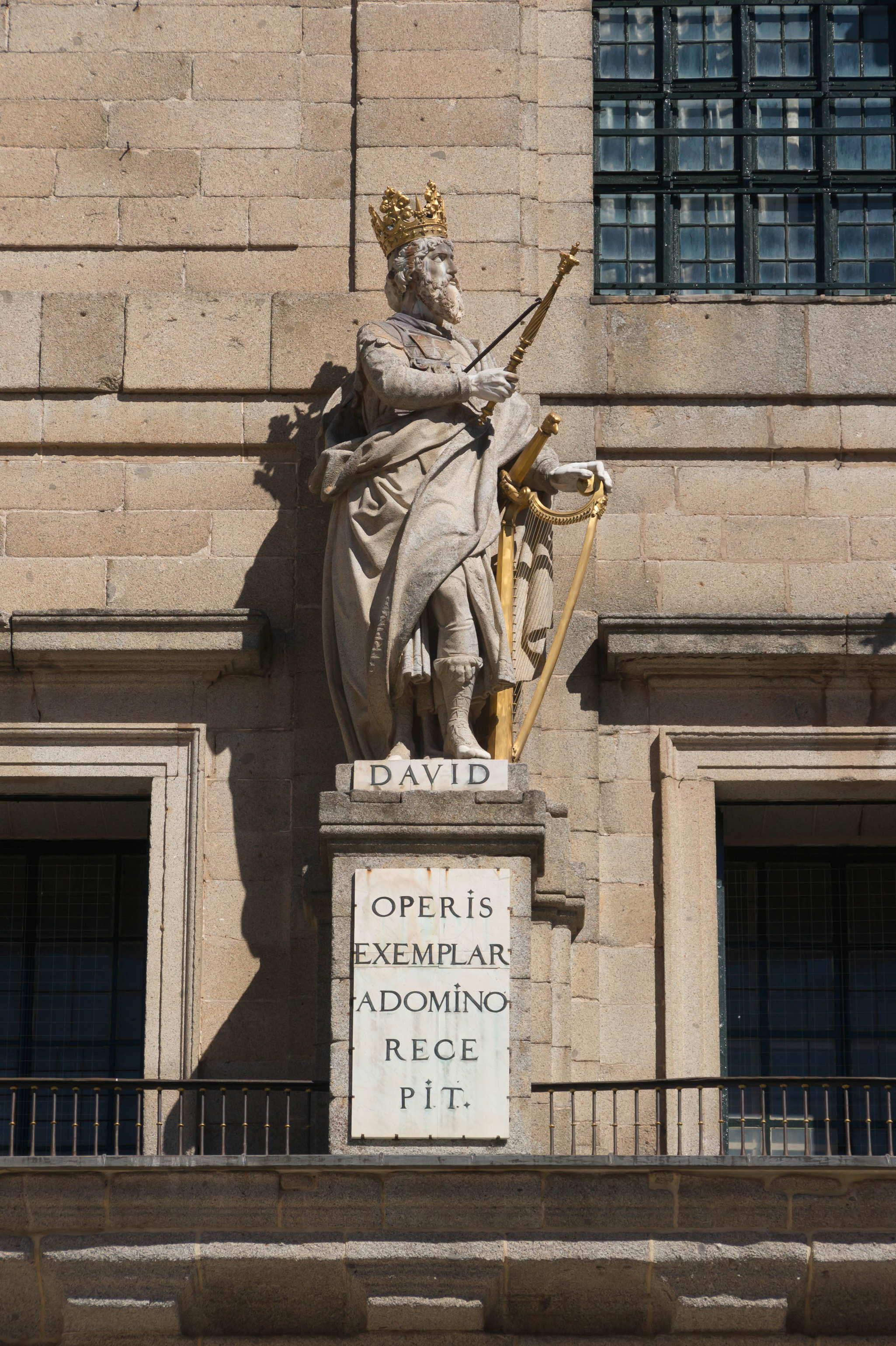 File:Statue king David San Lorenzo del Escorial Spain.jpg - Wikimedia  Commons