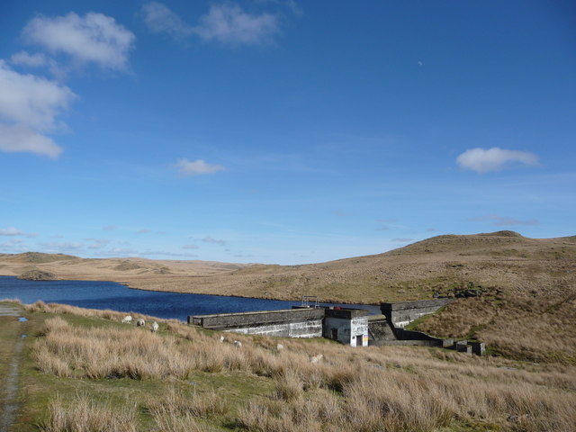 The dam on Llyn Egnant, Teifi Pools - geograph.org.uk - 2306422