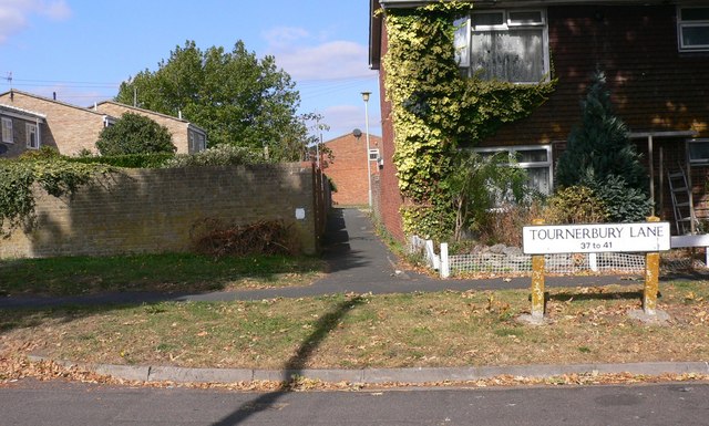 File:Twittern from Tournerbury Lane - geograph.org.uk - 1517373.jpg