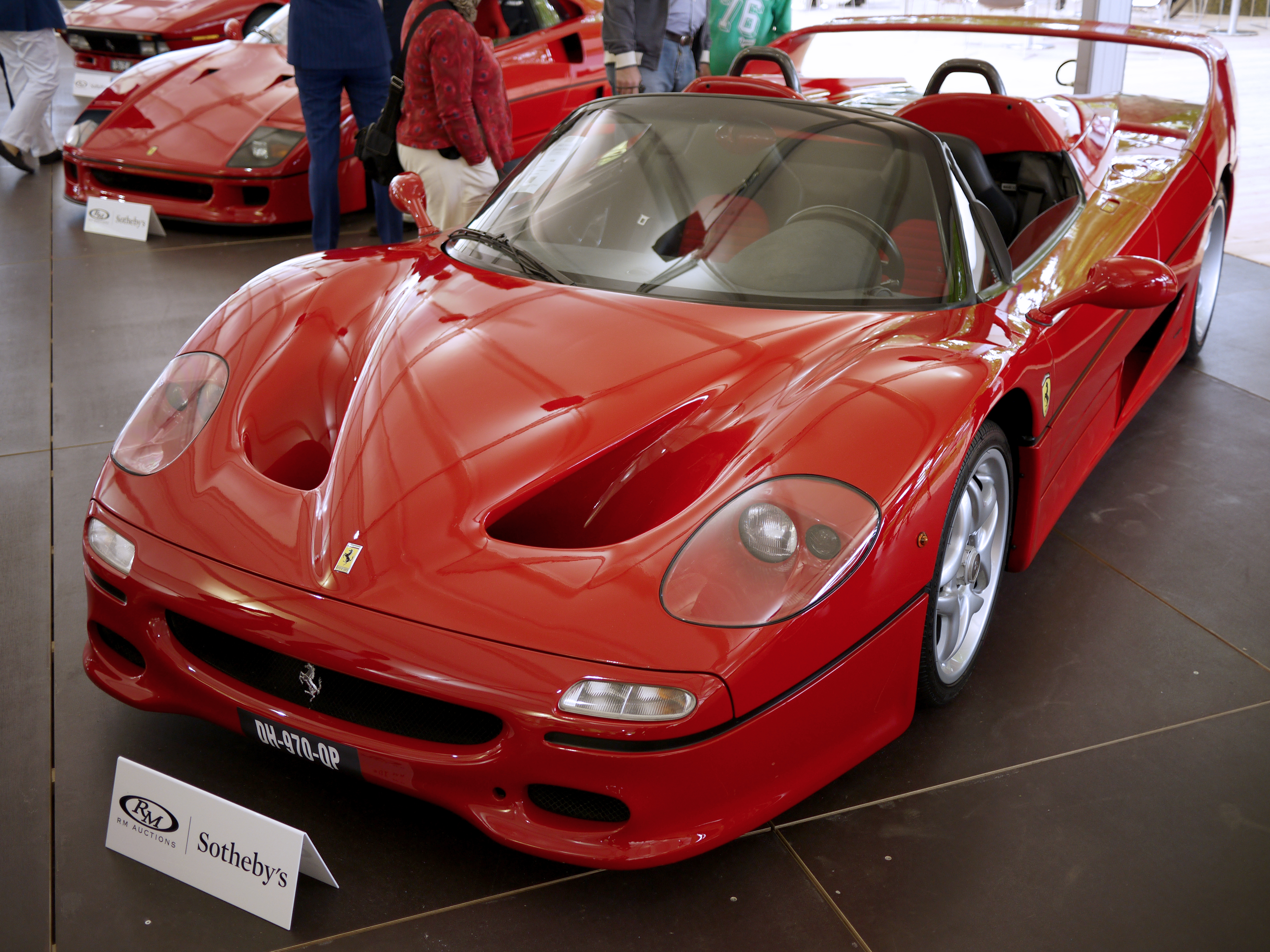 Ferrari f50 с выдвижными фарами