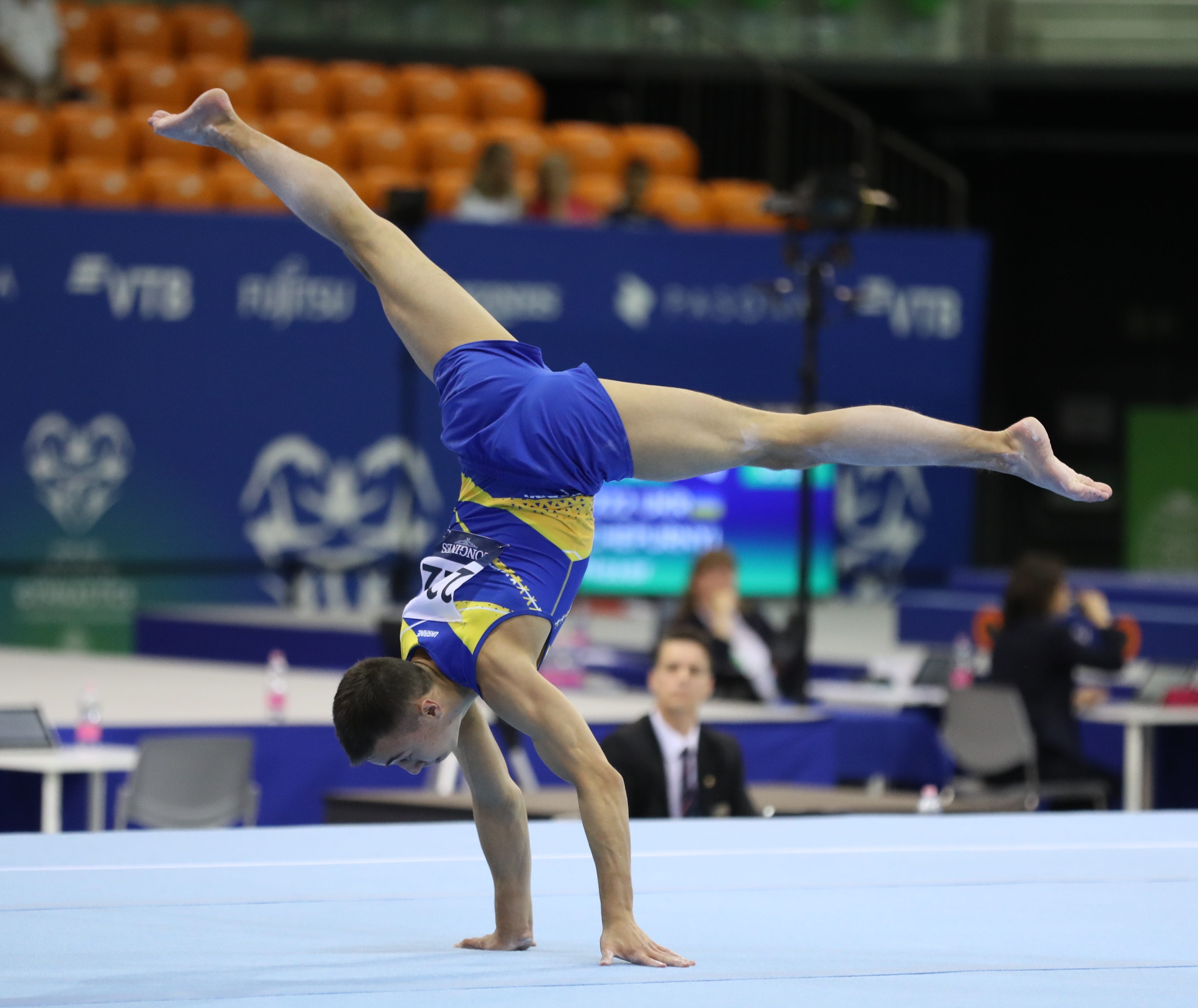 mens floor exercise gymnastics