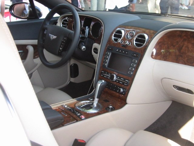 File:Bentley Continental GT dashboard.jpg