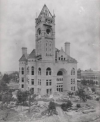 File:Blackford County Courthouse under construction.jpg