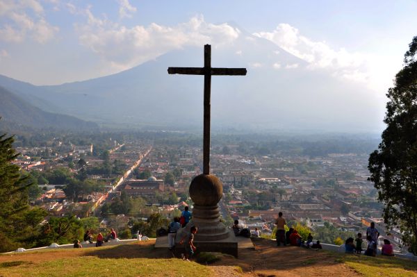 File:Cerro-de-la-Cruz-Antigua-Guatemala.jpg