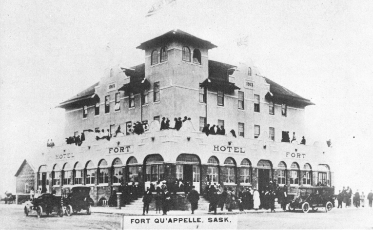 File:Fort Qu'Appelle hotel.gif