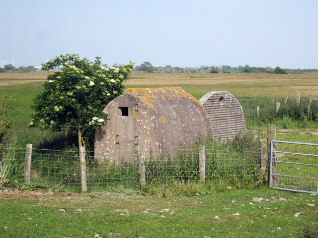 Huts near Camber Castle - geograph.org.uk - 1342564