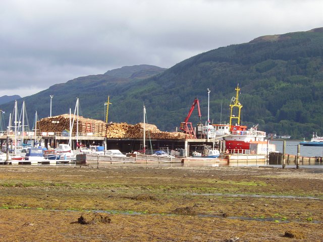 File:Loading up, Sandbank.jpg