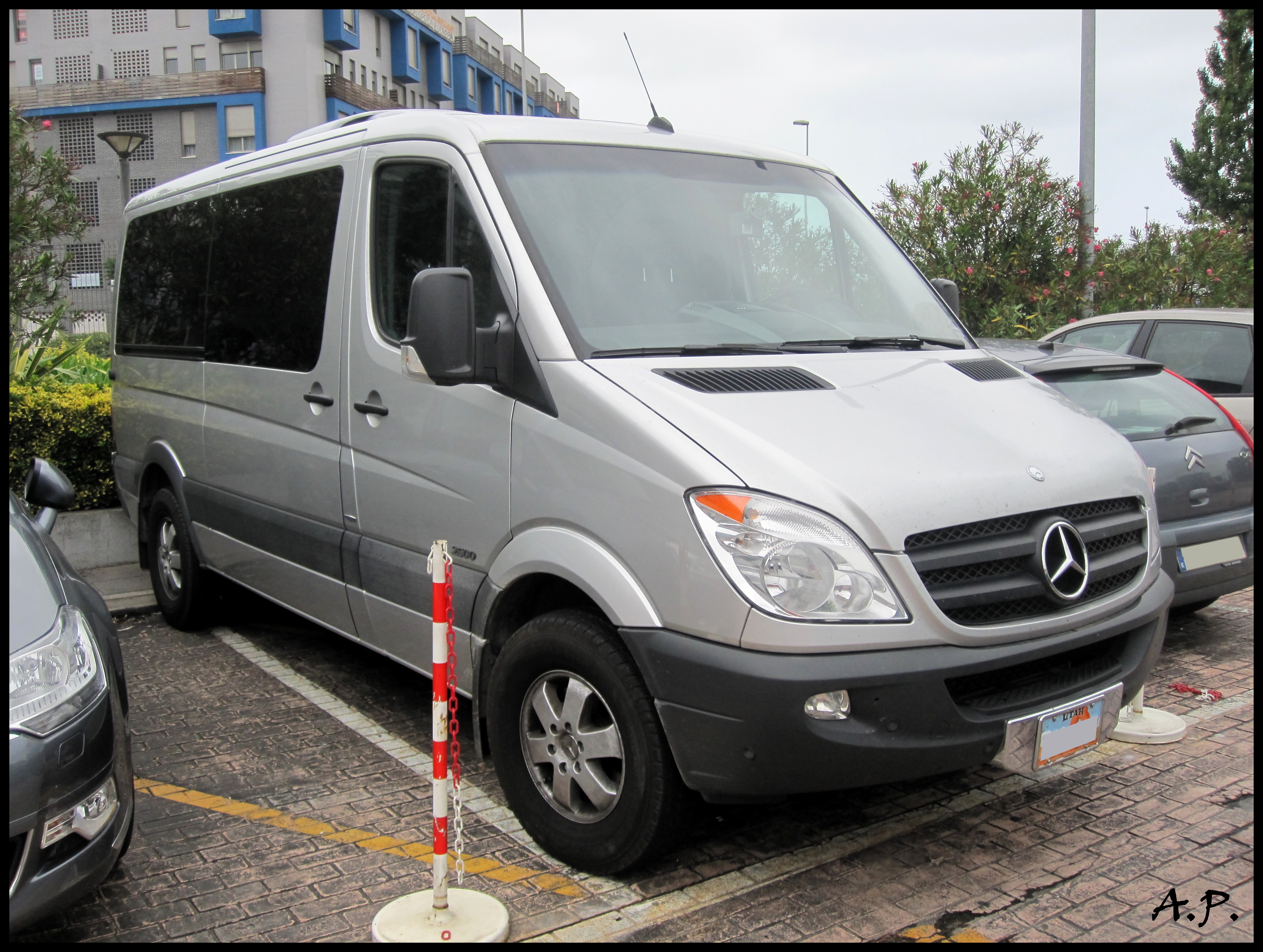 Mercedes Benz Sprinter с456ас136