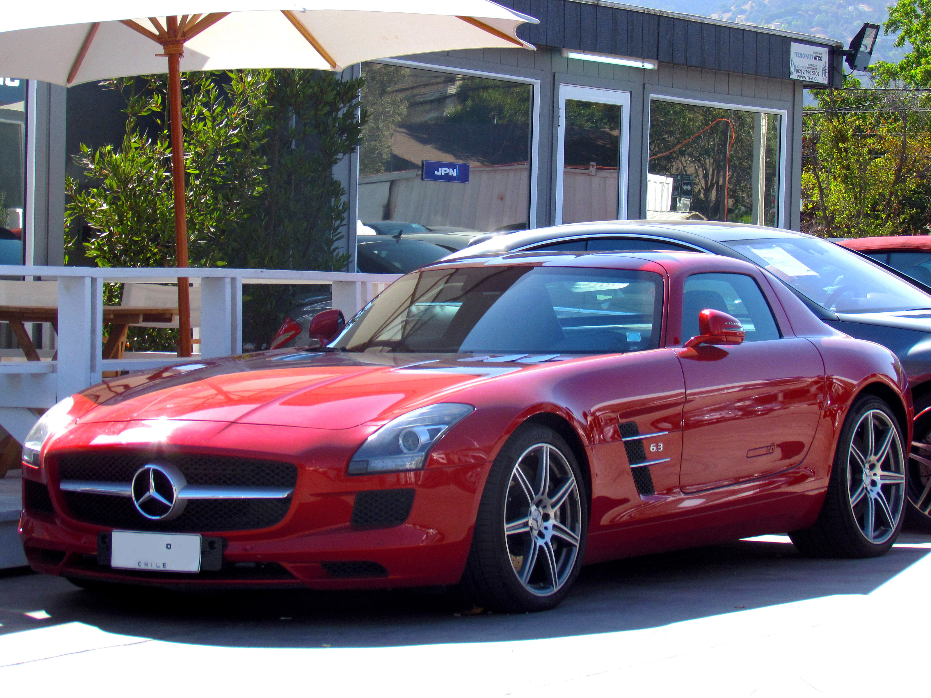 Mercedes SLS AMG Red