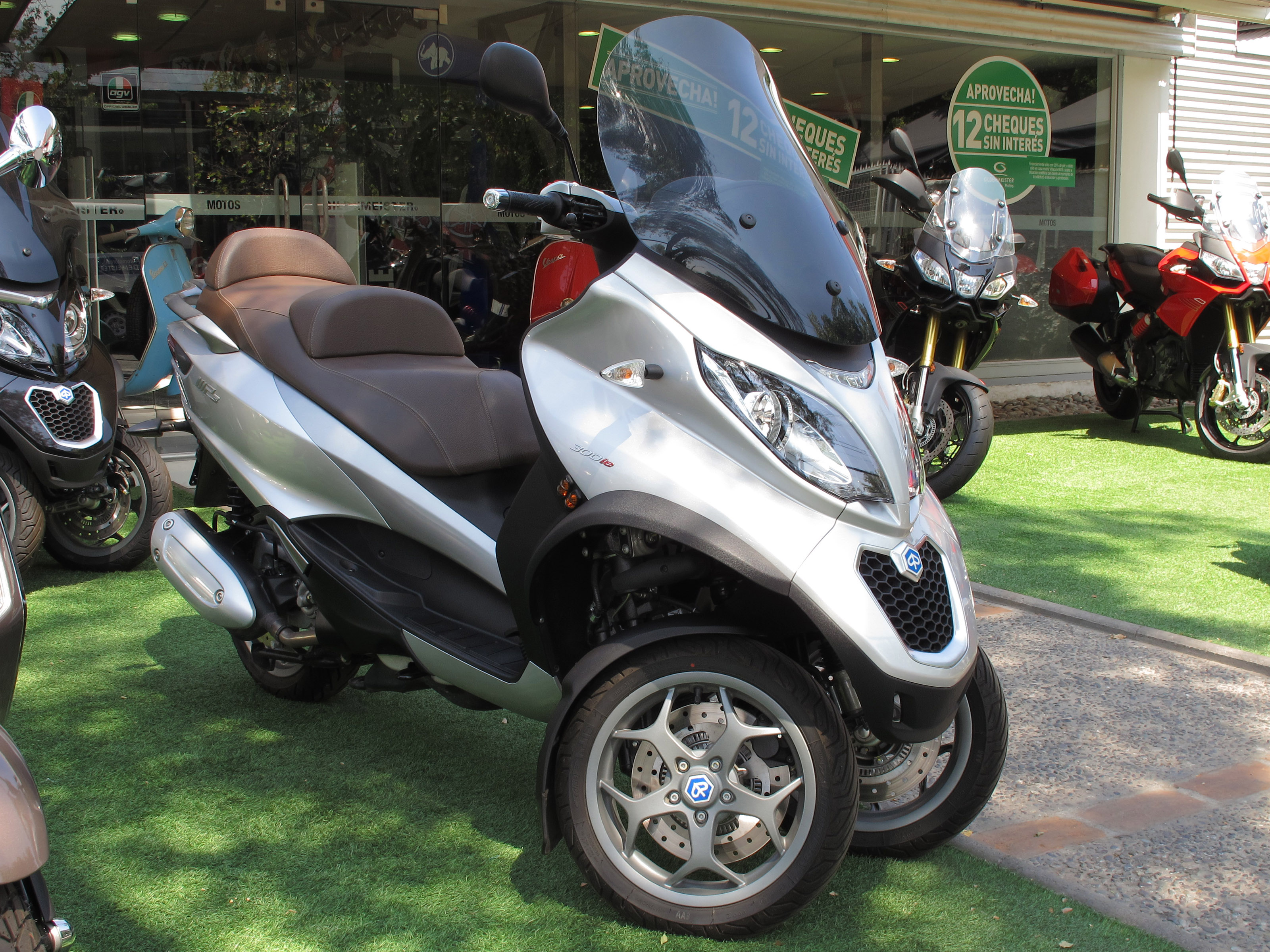 Piaggio mp3 500