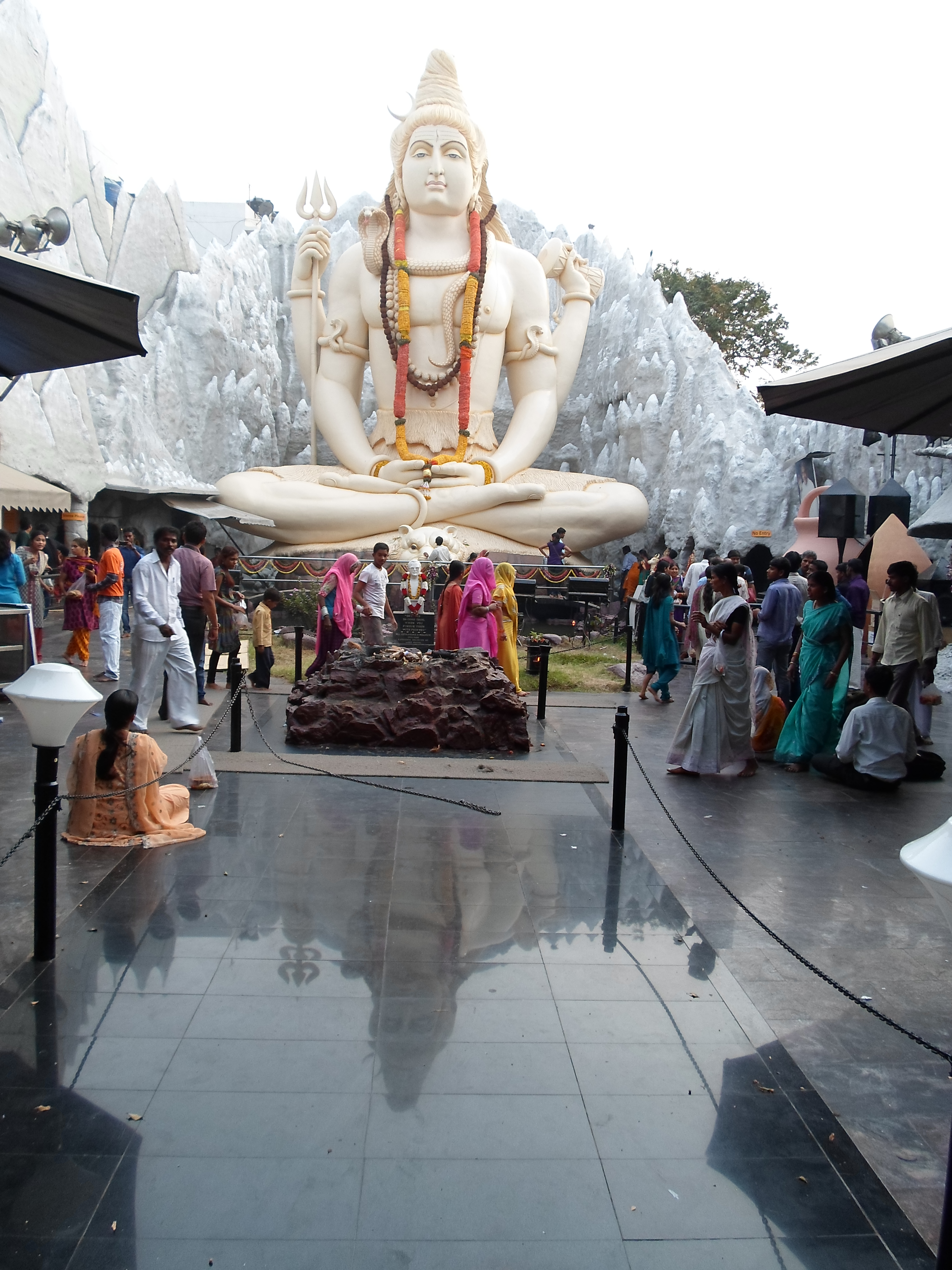 file rare 65 feet shiva jpg wikimedia commons