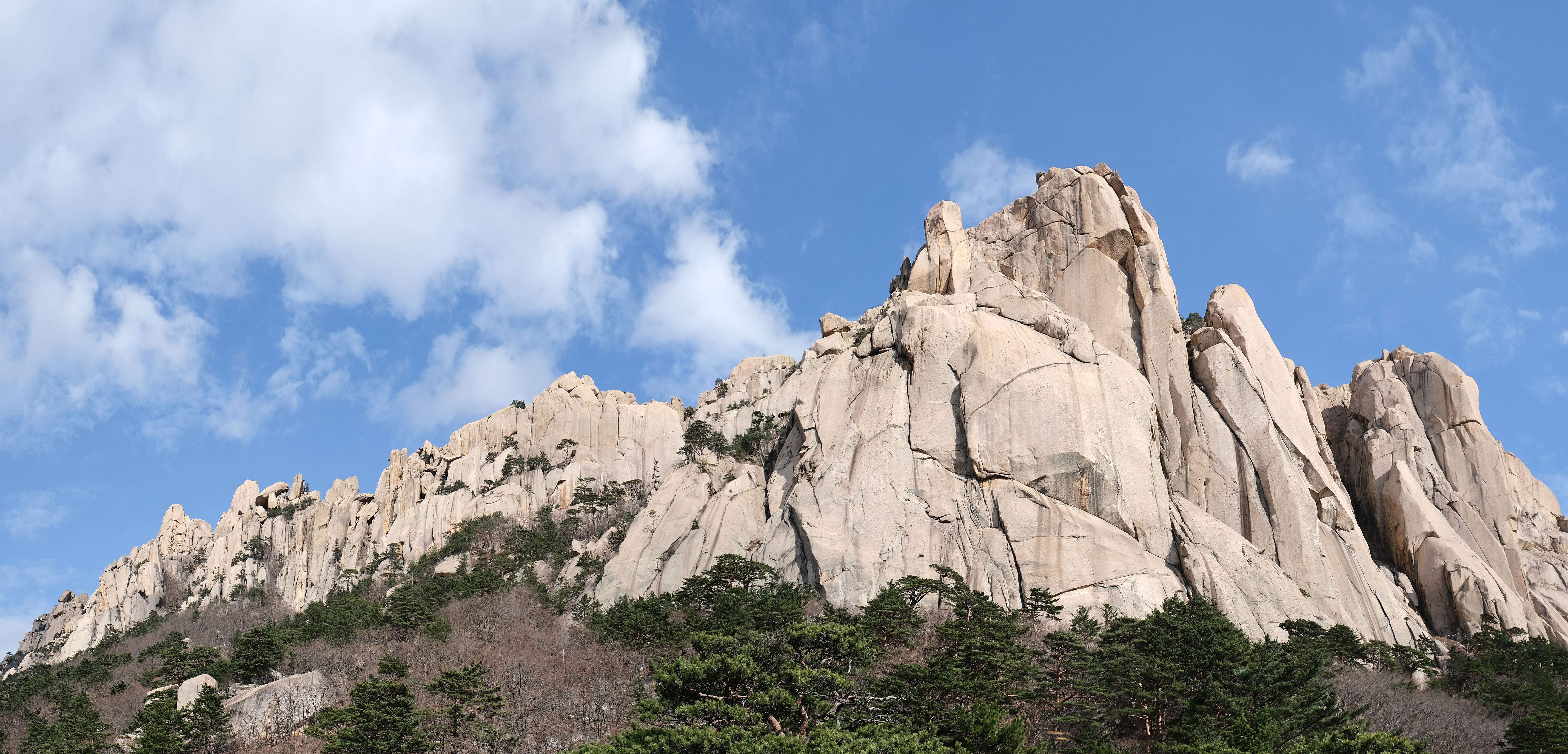 : Hiking in Seoraksan National Park