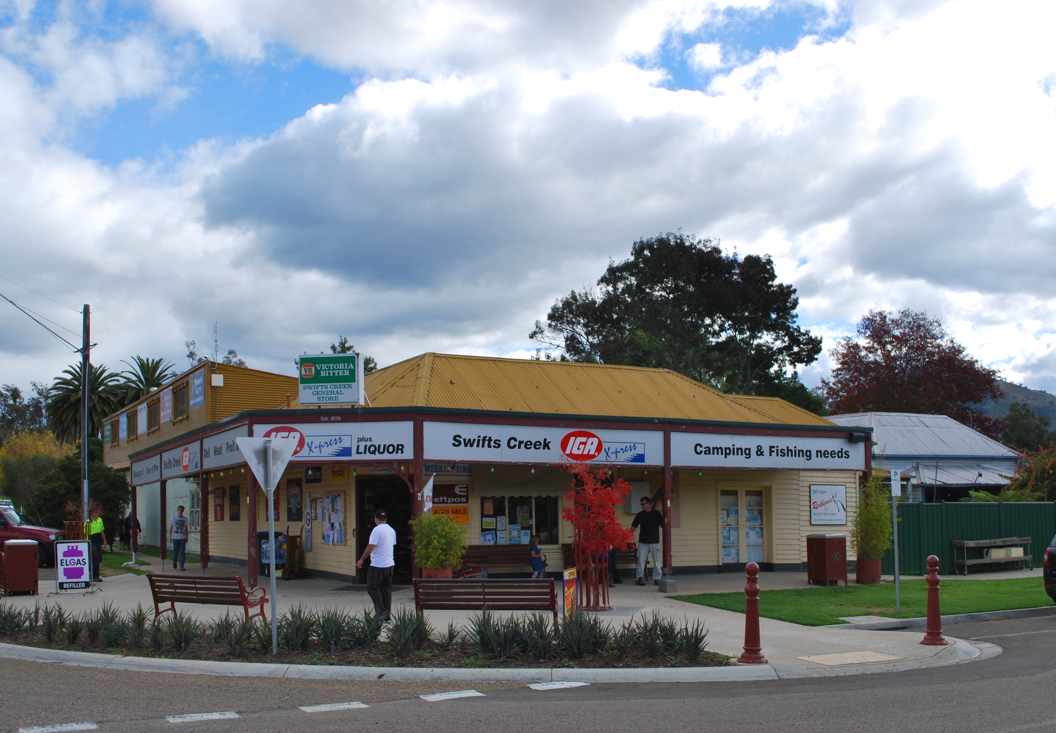 Swifts Creek General Store 001.JPG. 