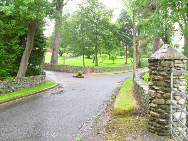 File:Woodgrange Road, Hollymount - geograph.org.uk - 1476405.jpg