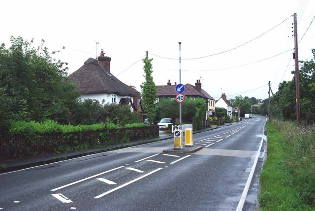 File:Woodham Road - geograph.org.uk - 3046902.jpg