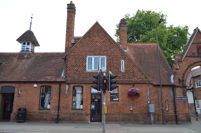 File:19, High St - geograph.org.uk - 5608432.jpg