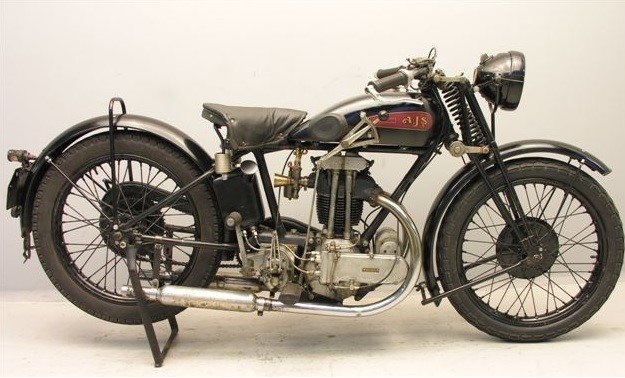 File:1929 AJS Model M6 350cc-twin port OHV motorcycle right side.jpg