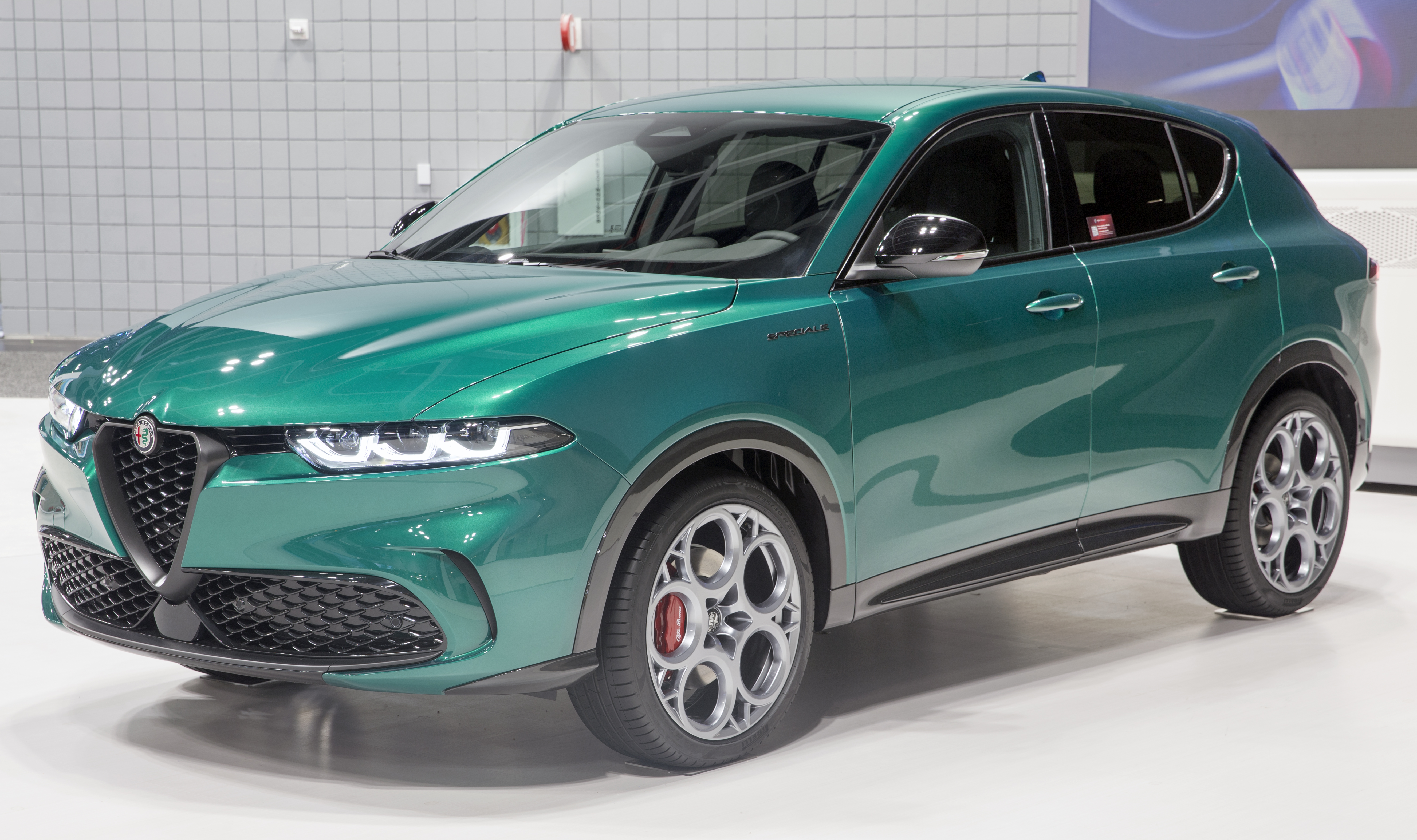 Alfa Romeo Tonale, Hybrid-SUV