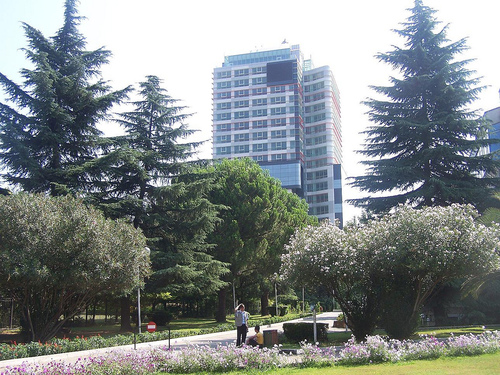 File:ABA Business Center, Tr.jpg