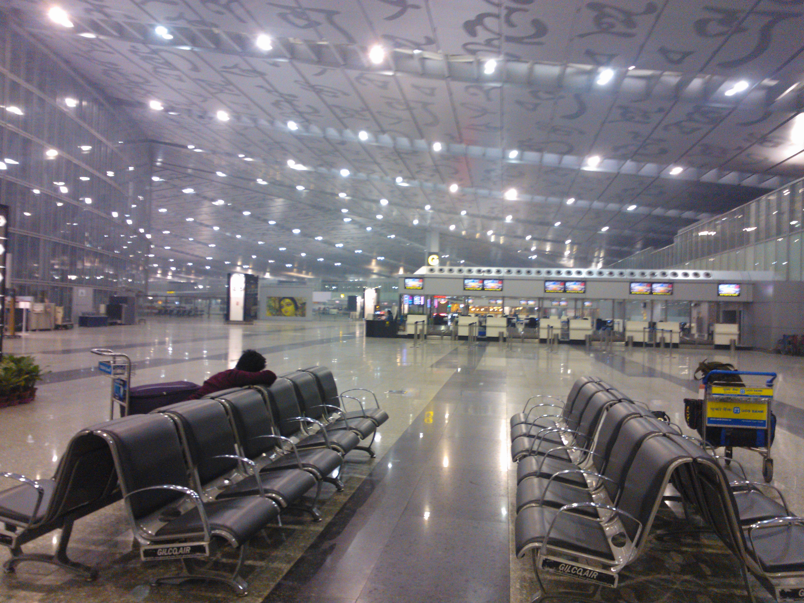 File:Airline Boarding Pass issuing Area at Netaji Subhash Chandra Bose  International Airport.jpg - Wikimedia Commons