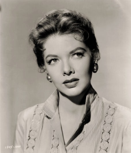 Barbara Lawrence in Man in the Shadow