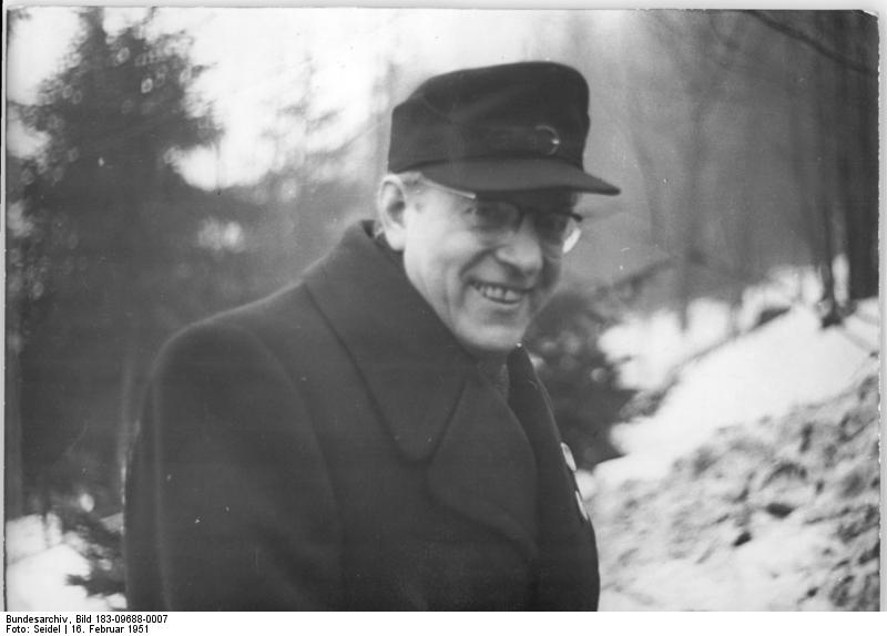 File:Bundesarchiv Bild 183-09688-0007, Oberhof, Nordische Kombination, Otto Grotewohl.jpg